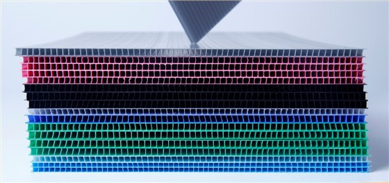 中空板周轉(zhuǎn)箱2