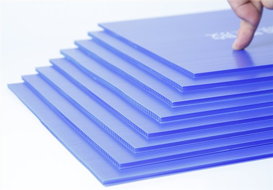 中空板周轉(zhuǎn)箱3