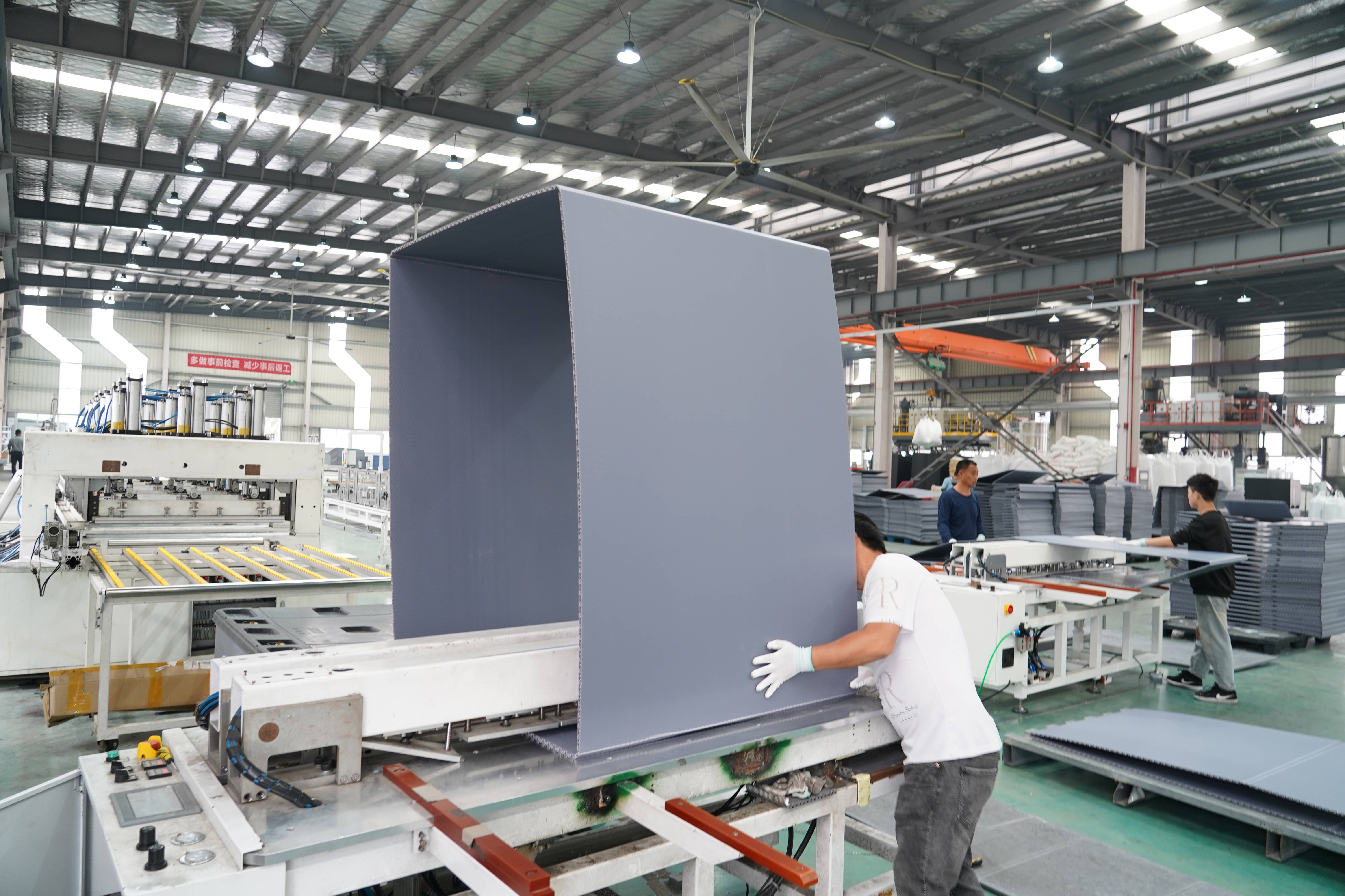 圍板熱壓無(wú)縫焊接機(jī)