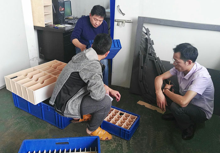 中空板內(nèi)包材-設(shè)計(jì)現(xiàn)場(chǎng)