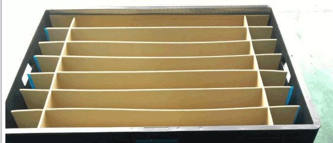 中空板內(nèi)襯板