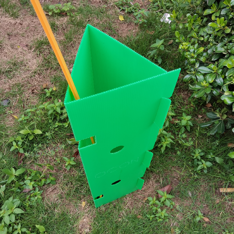 樹苗保護(hù)板